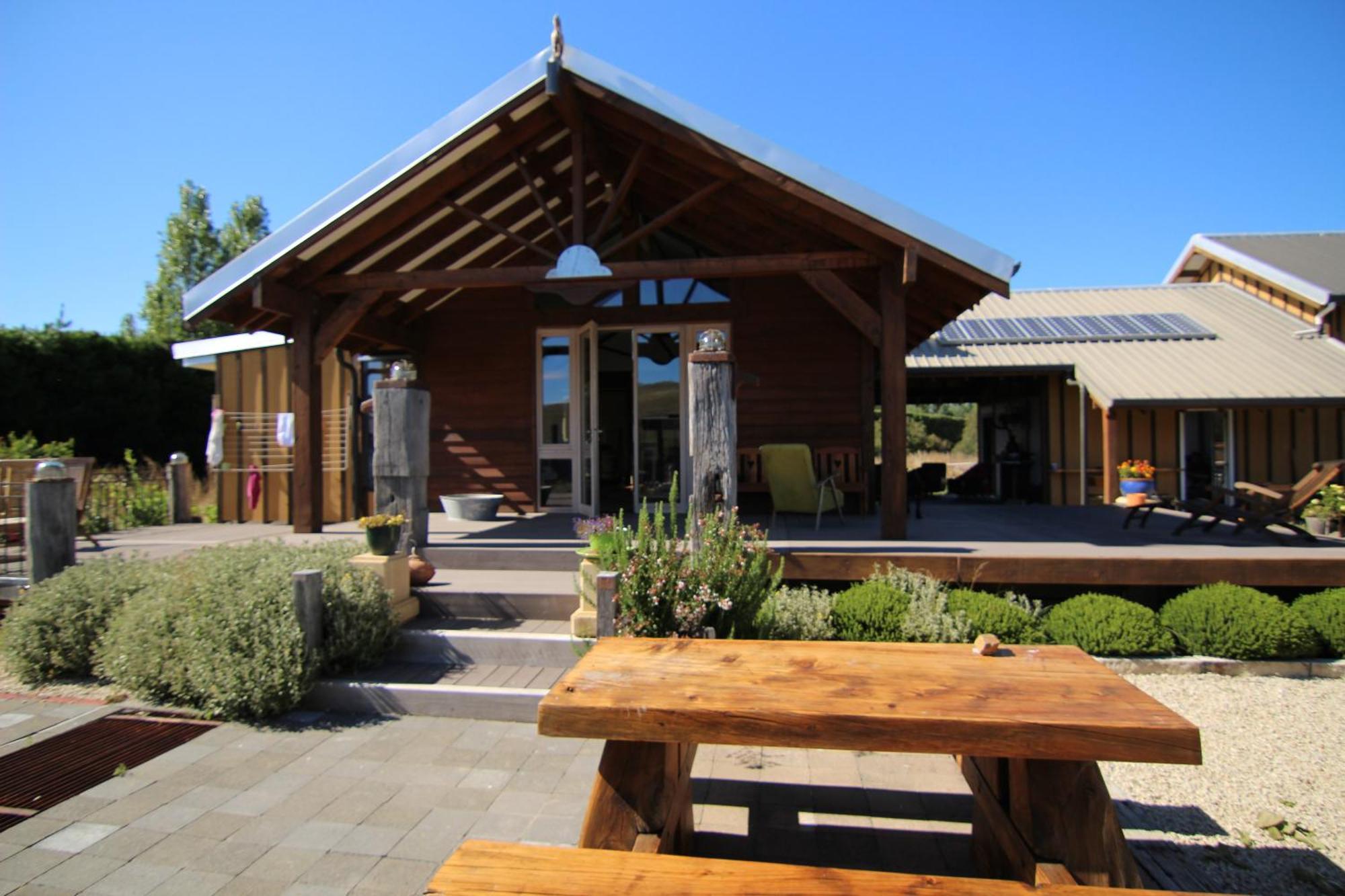 Arohanui Rotherham Exterior photo